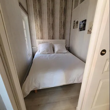 Graziella Front De Appartement